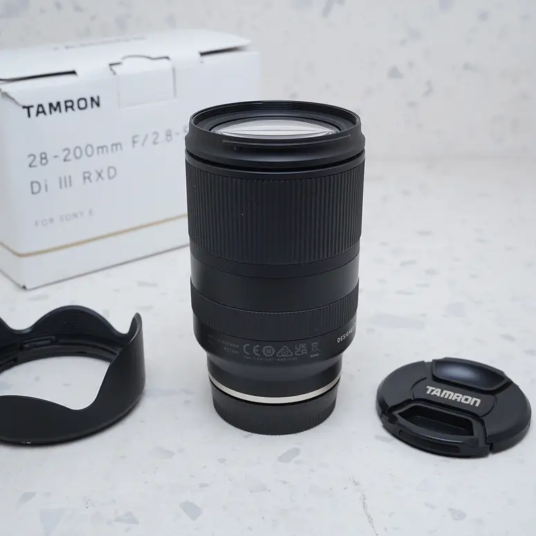 Lente Tamron 28-200mm f2.8-5.6 Di III RXD para Sony E - USADO 3