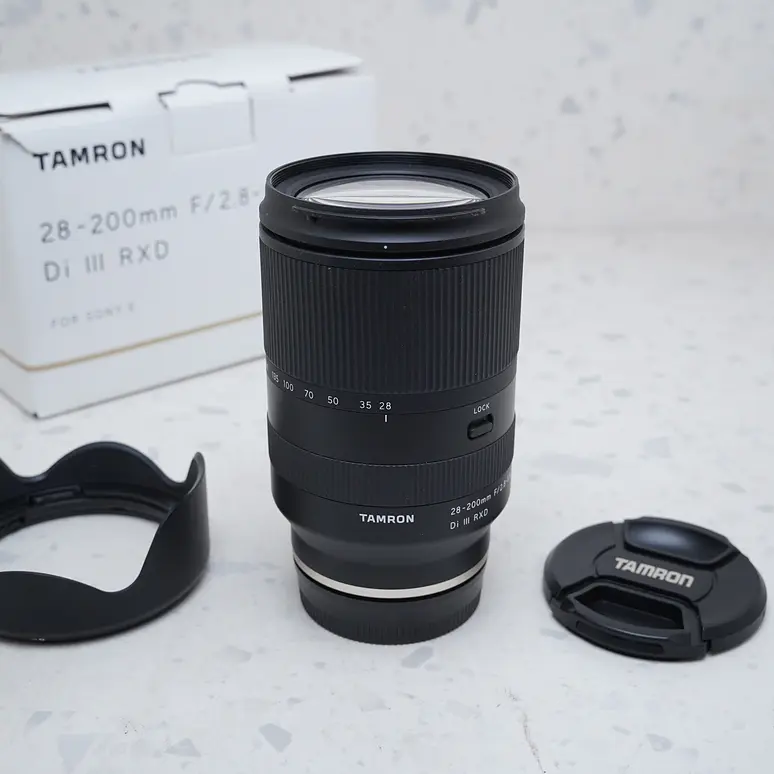 Lente Tamron 28-200mm f2.8-5.6 Di III RXD para Sony E - USADO 2