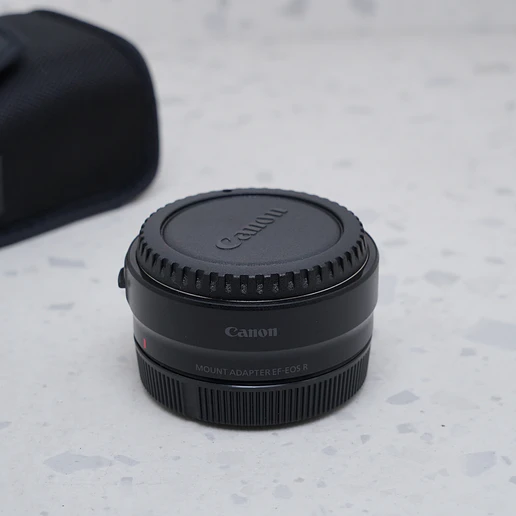 Adaptador Canon EF-EOS R - USADO 2