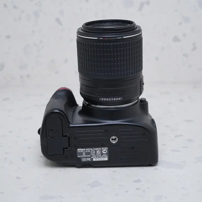 Nikon D5100 + 55-200mm - USADO 7