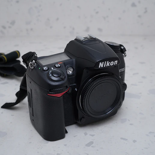 Nikon D7000 (Body) - USADO 5