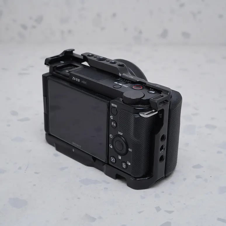 Sony ZV-E10 + 16-50mm - USADO 5