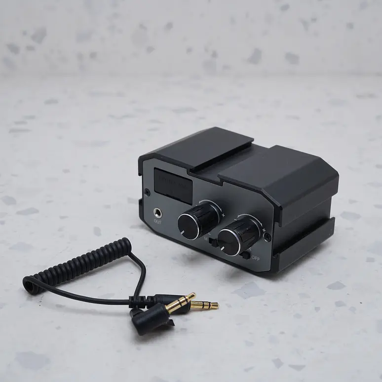 Mezclador de audio de dos canales Comica Audio CVM-AX1 - USADO 2