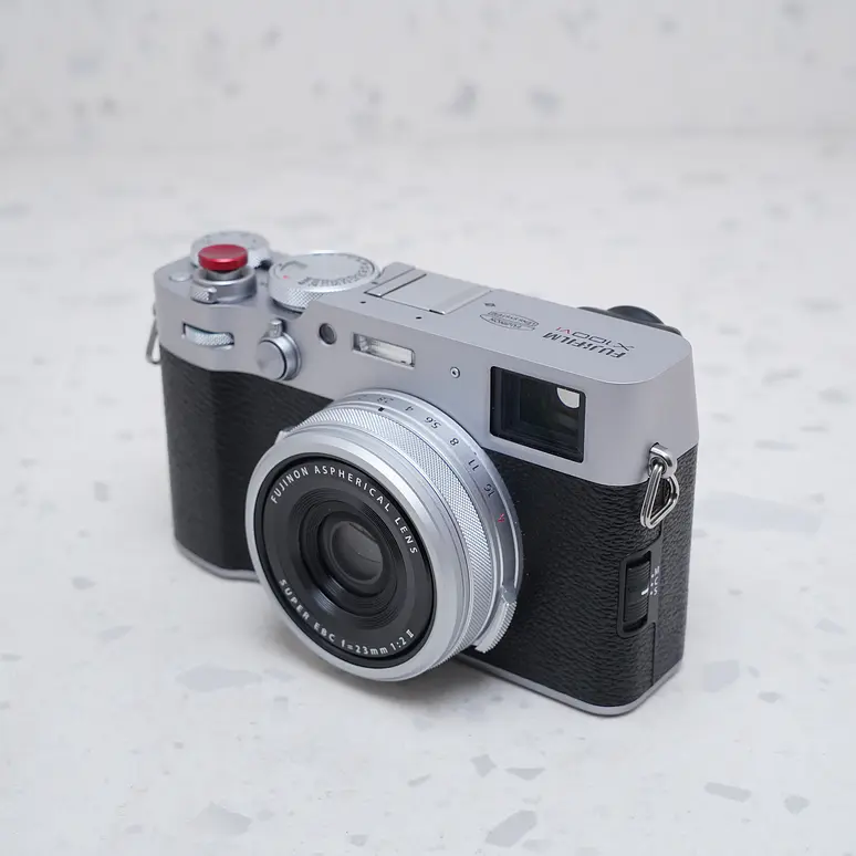 FUJIFILM X100VI (Silver) - USADO 2