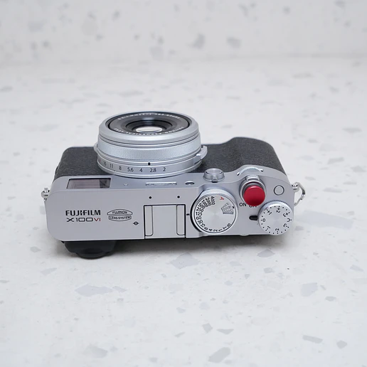 FUJIFILM X100VI (Silver) - USADO 6