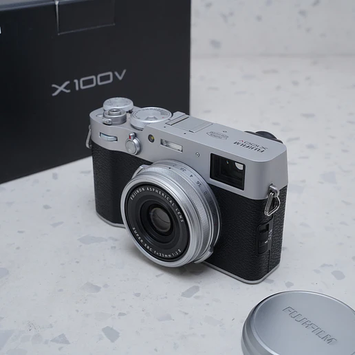 FUJIFILM X100V - USADO 2