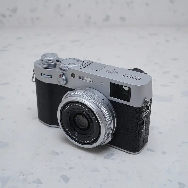 FUJIFILM X100V - USADO 3