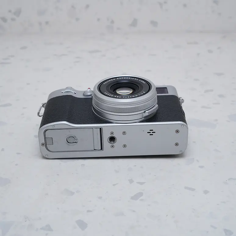 FUJIFILM X100V - USADO 8