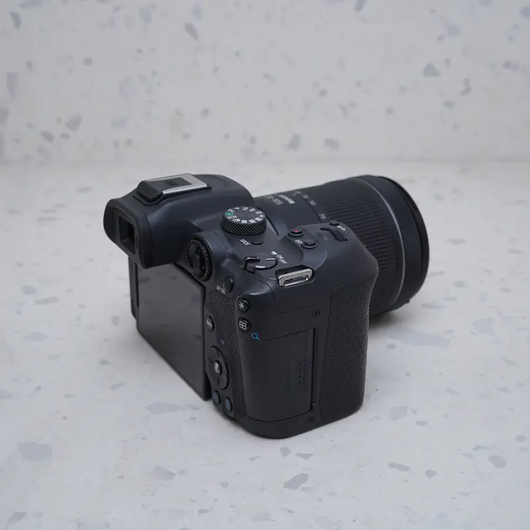 Canon EOS R7 Mirrorless Body - USADO 5