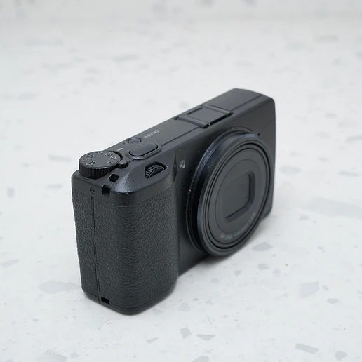 Ricoh GR III - USADO 4
