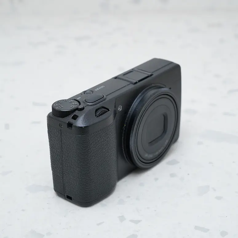 Ricoh GR III - USADO 4