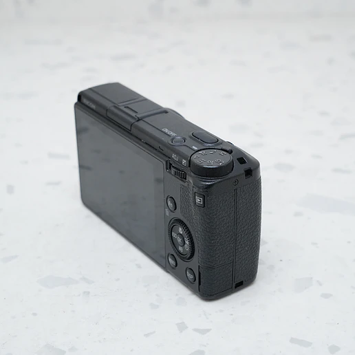 Ricoh GR III - USADO 5