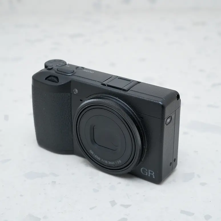 Ricoh GR III - USADO 2