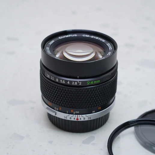 Olympus OM-System Zuiko MC Auto-W 24mm f/2 - USADO 1