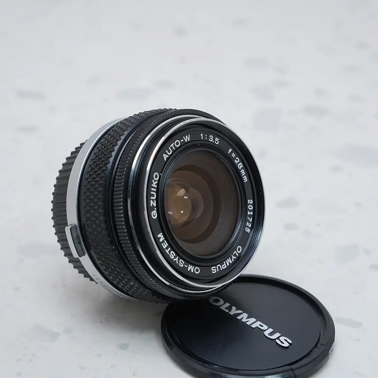 Olympus OM-System G.Zuiko Auto-W 28mm F/3.5 - USADO 4