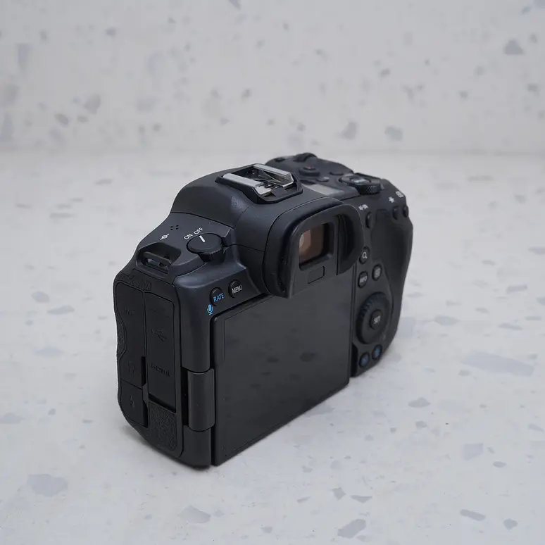 Canon EOS R5 (Body) - USADO 3