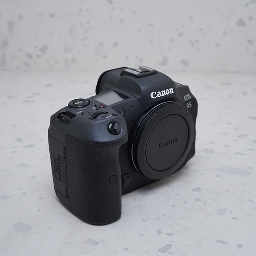 Canon EOS R5 (Body) - USADO 4