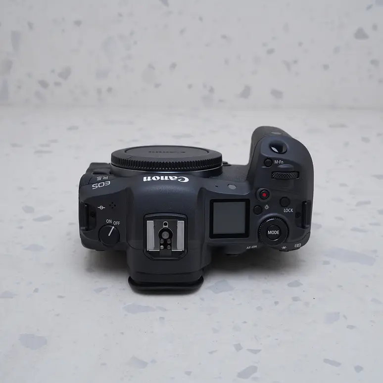 Canon EOS R5 (Body) - USADO 6