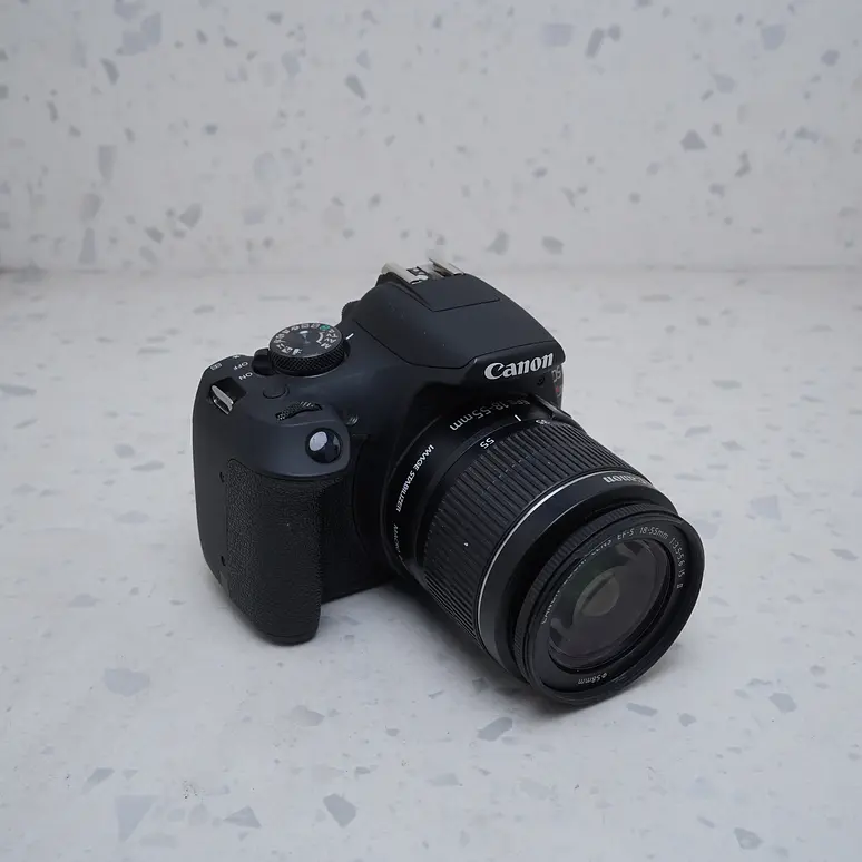 Canon EOS Rebel T7 + 18-55mm - USADO 4