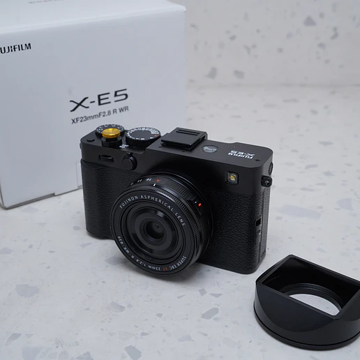 FUJIFILM X-E5 + 23mm XF f/2.8 - USADO 2