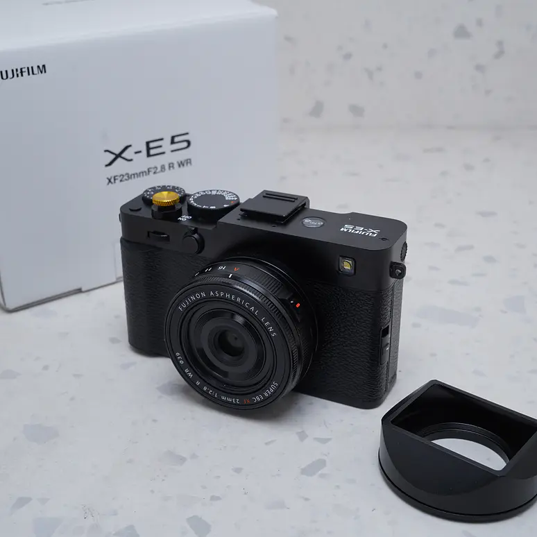 FUJIFILM X-E5 + 23mm XF f/2.8 - USADO 2