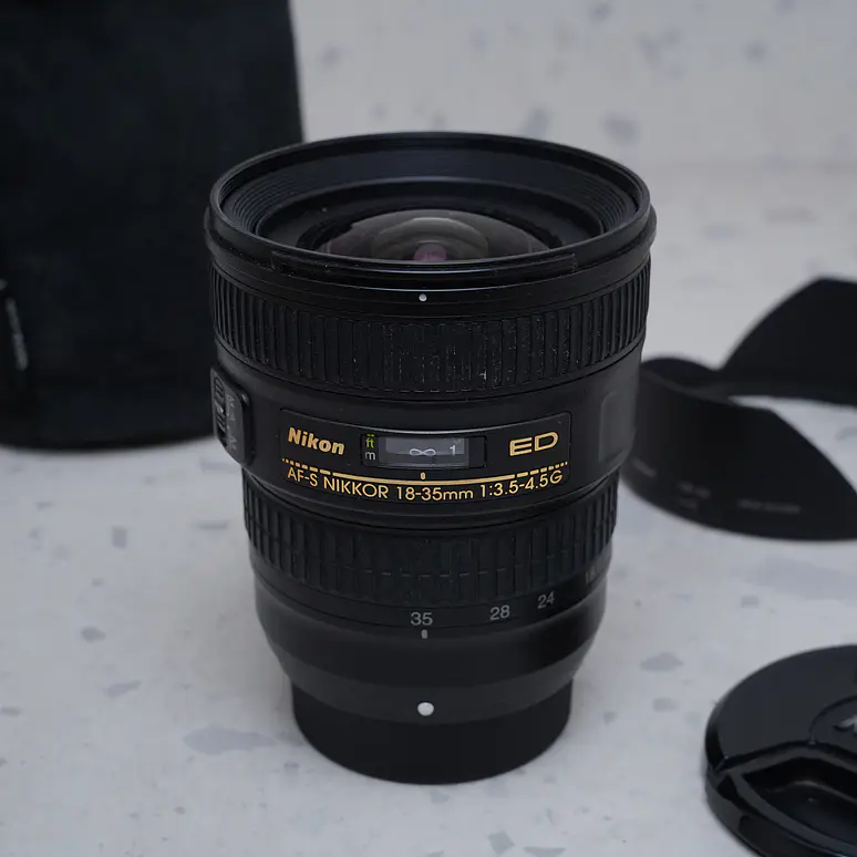Nikon AF-S NIKKOR 18-35mm f3.5-4.5G ED - USADO 2