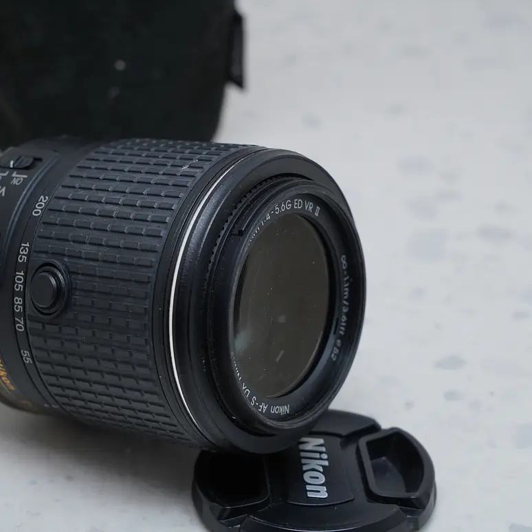 Nikon AF-S DX NIKKOR 55-200mm f/4-5.6G ED VR II - USADO 4