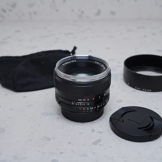ZEISS Planar T* 50mm f/1.4 ZF.2 para Nikon F - USADO 2