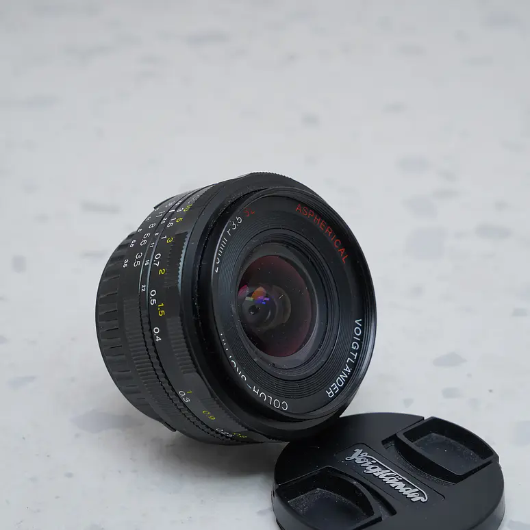 Voigtlander Color-Skopar 20mm f/3.5 SL II N para Nikon F - USADO 4