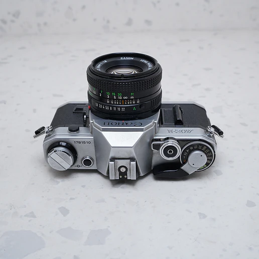 Canon AE-1 + Canon FD 50mm f/1.8 - USADO  5