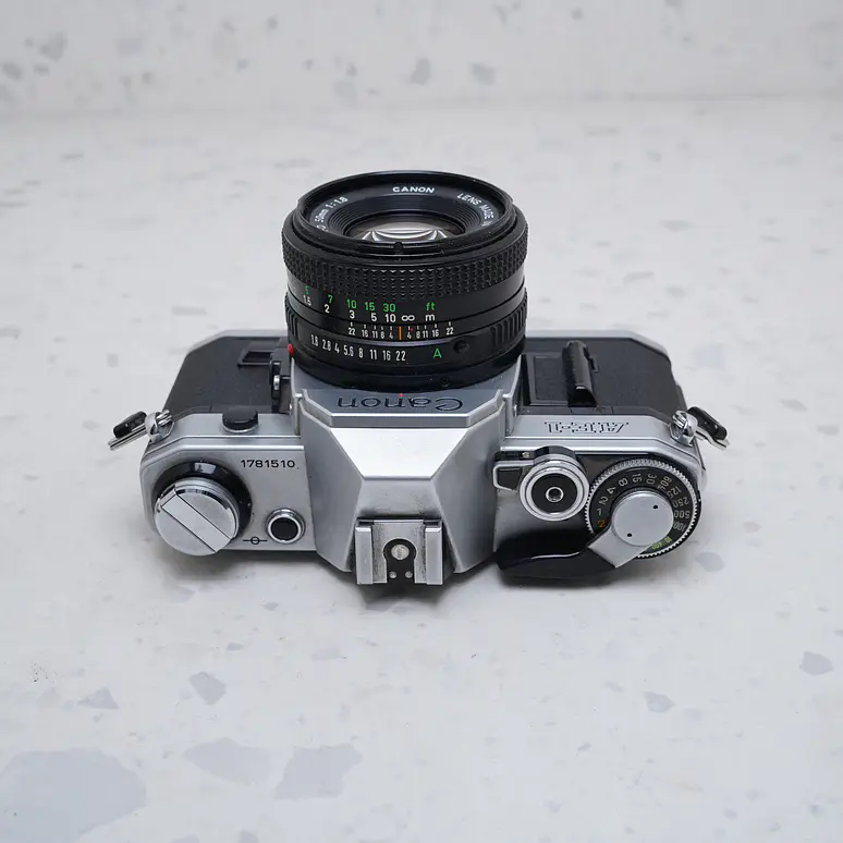Canon AE-1 + Canon FD 50mm f/1.8 - USADO  5