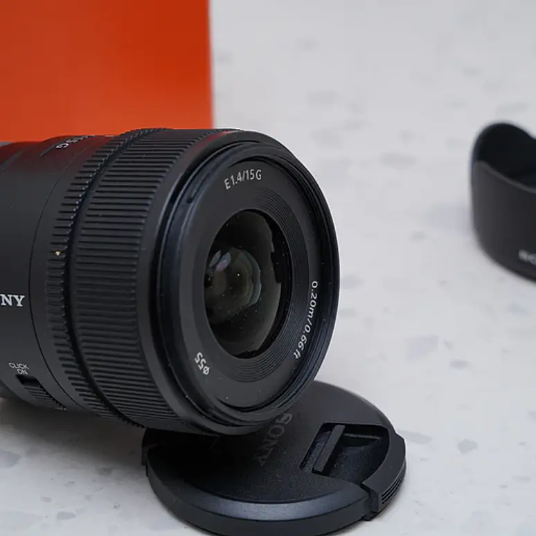 Sony E 15mm f/1.4 G - USADO 4