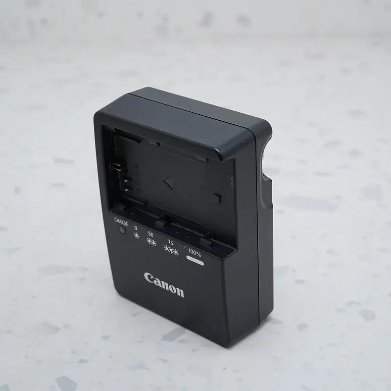 Cargador Canon LC-E6 para paquetes de baterías LP-E6/LP-EL/LP-E6NH - USADO 2