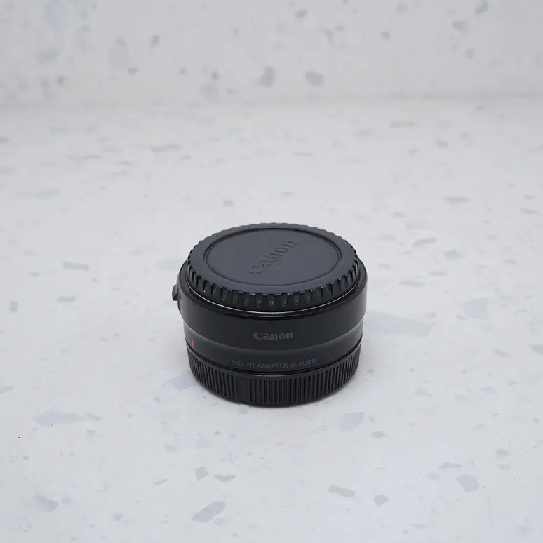 Adaptador Canon EF-EOS R - USADO 2