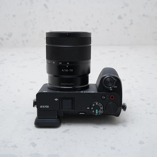 Sony a6700 + sony Zeiss 16-70mm - USADO 6