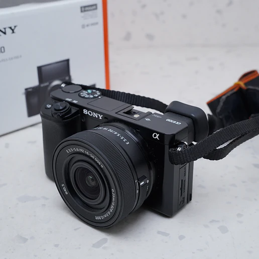 Sony a6100 + 16-50mm - USADO 2