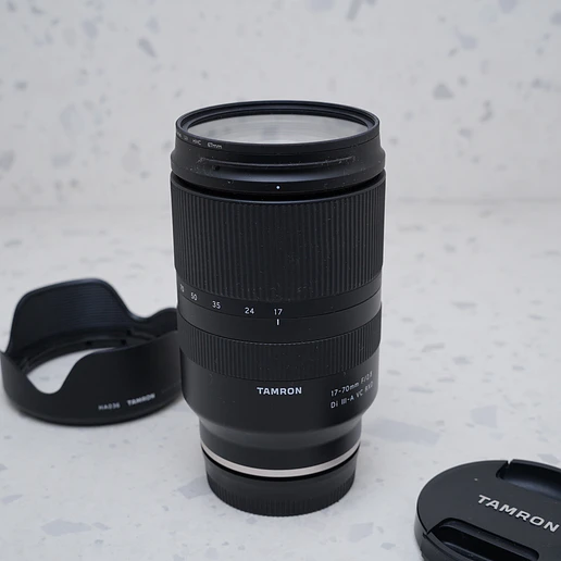Tamron 17-70mm f/2.8 DI III-A VC RXD para Sony - USADO 2