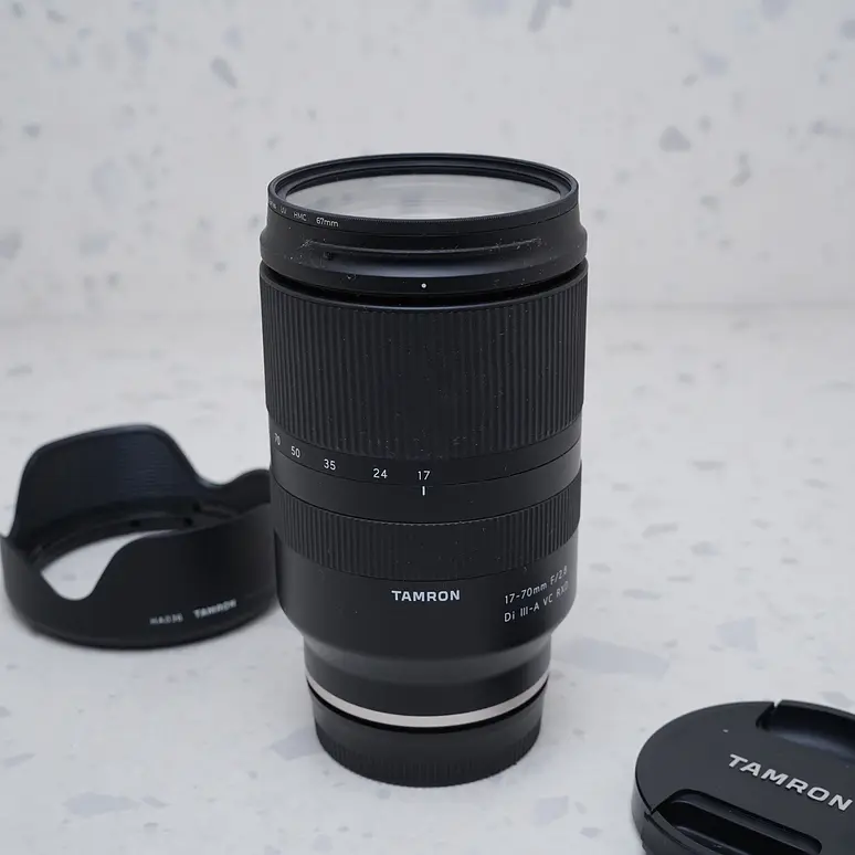 Tamron 17-70mm f/2.8 DI III-A VC RXD para Sony - USADO 2