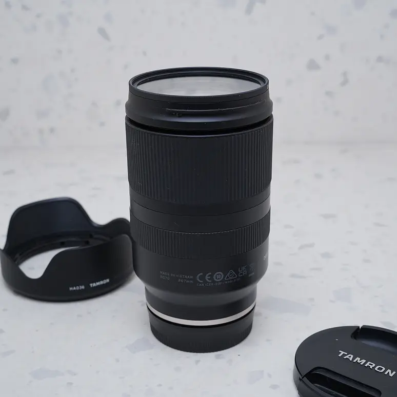 Tamron 17-70mm f/2.8 DI III-A VC RXD para Sony - USADO 3