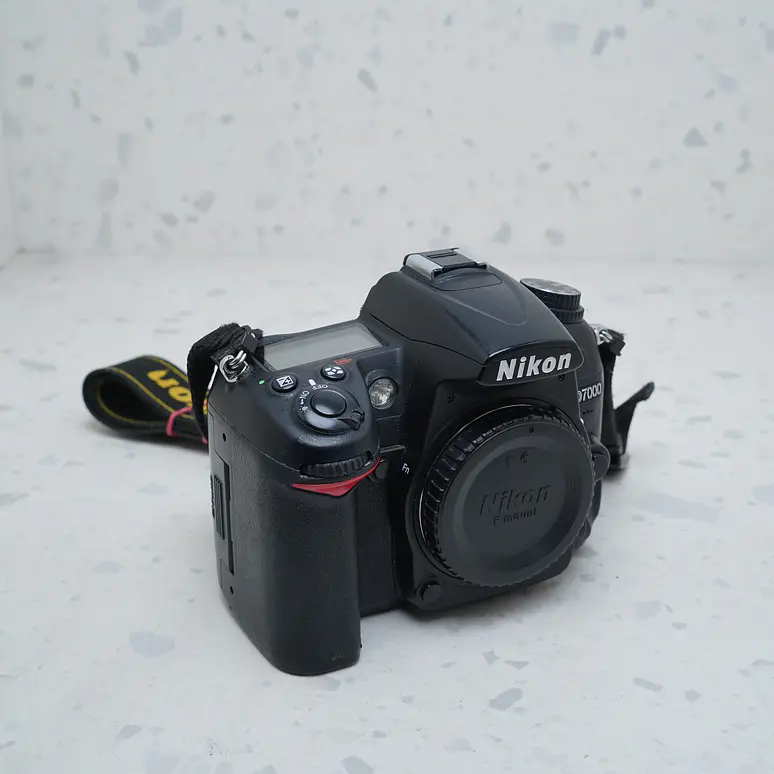 Nikon D7000 (Body) - USADO 5