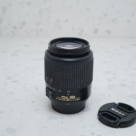 Nikon AF-S DX Zoom-NIKKOR 55-200mm f/4-5.6G ED - USADO 2
