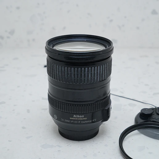 Nikon AF-S NIKKOR 18-200mm f/3.5-5.6 G ED VR DX - USADO 3