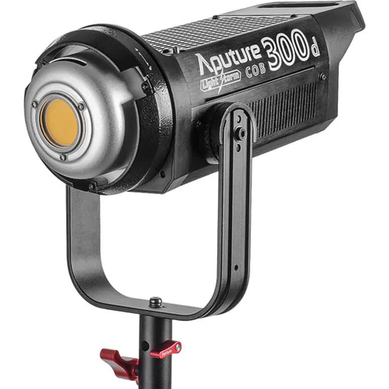 Luz LED Aputure Light Storm C300d - USADO 1