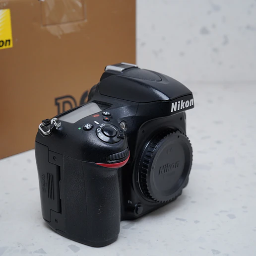 Nikon D610 (Body) - USADO 5