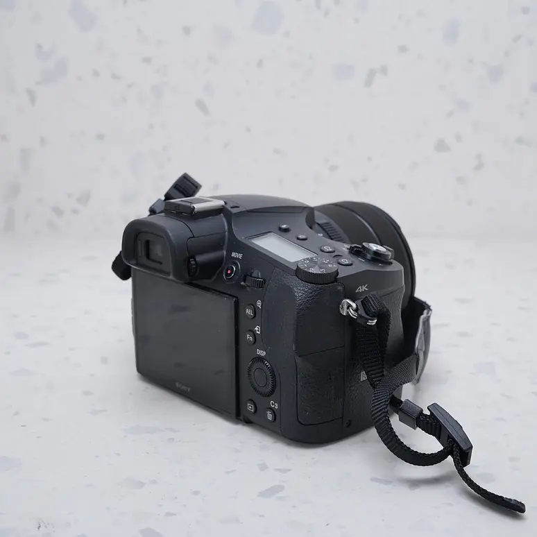 Sony RX10 IV - USADO 5