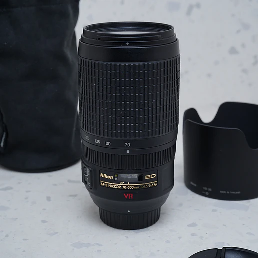 Nikon AFS NIKKOR 70-300mm f4.5 5.6 G ED VR - USADO 2