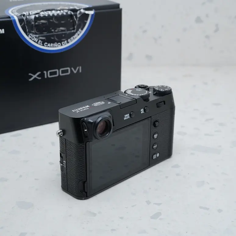 FUJIFILM X100VI (Negra) - USADO 3