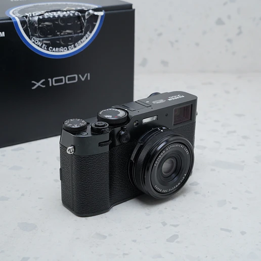 FUJIFILM X100VI (Negra) - USADO 5