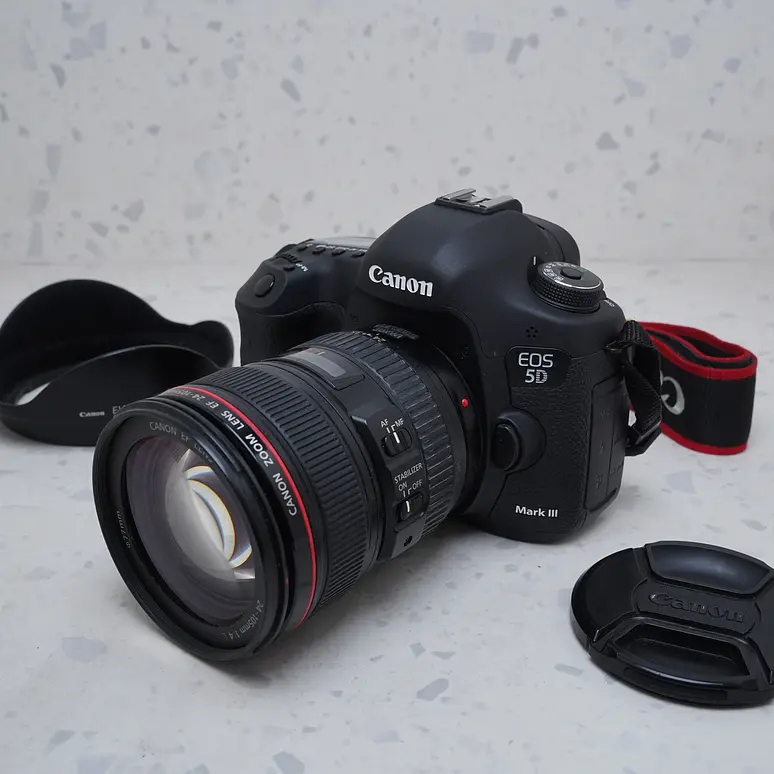 Canon 5D Mark III + 24-105mm f/4 - USADO 2