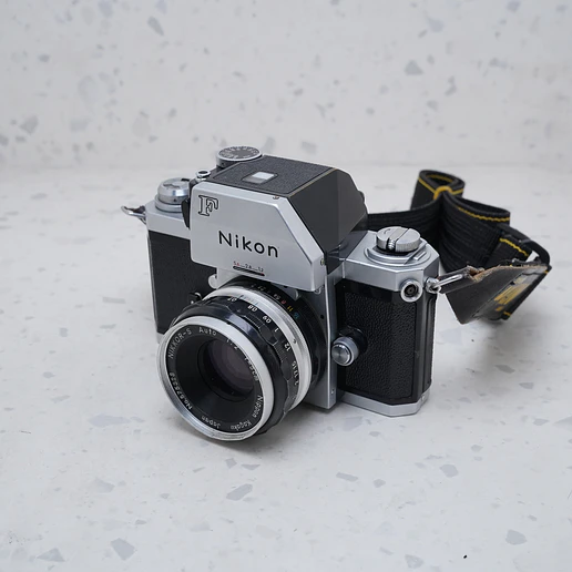 Nikon F Original + NIKKOR-H Auto 50mm f/2 - USADO 1